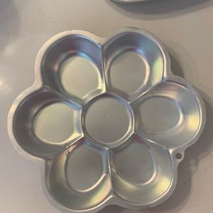 Flower cake pan